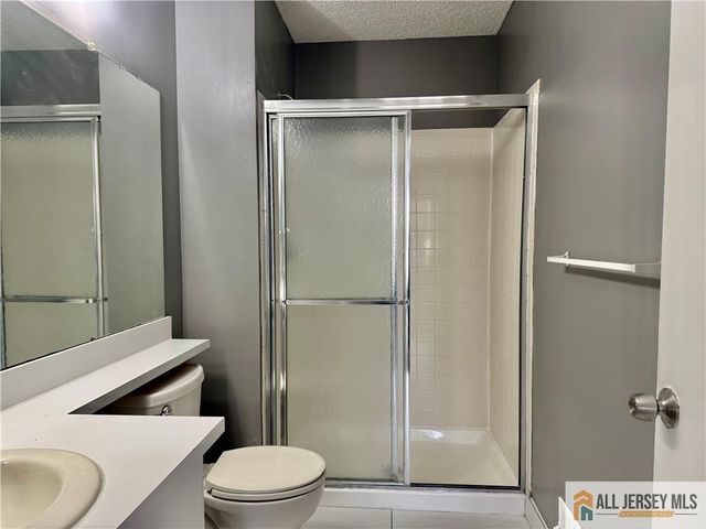 31 Voscek Court, Lawrence, NJ 08648