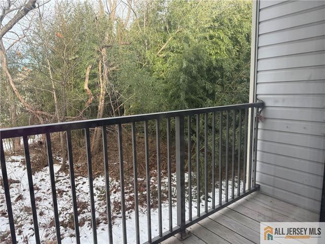 31 Voscek Court, Lawrence, NJ 08648