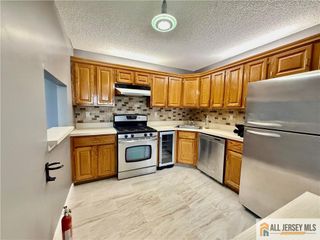 31 Voscek Court, Lawrence, NJ 08648