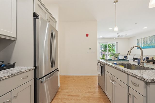 200 Revere St 4209, Canton, MA 02021