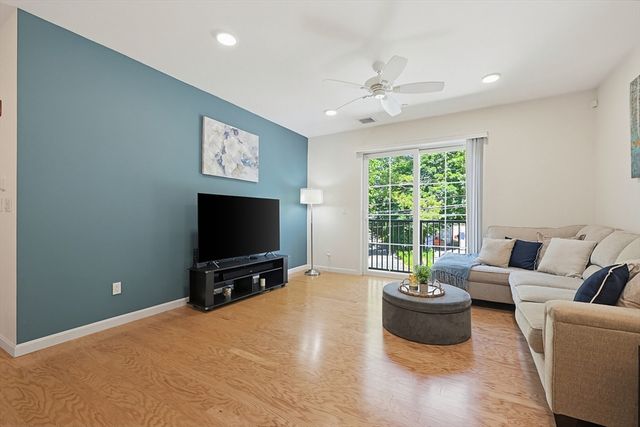 200 Revere St 4209, Canton, MA 02021