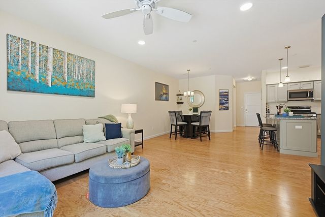 200 Revere St 4209, Canton, MA 02021