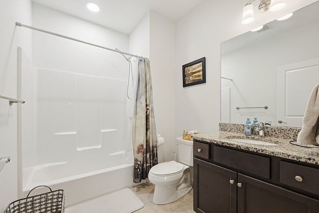 200 Revere St 4209, Canton, MA 02021