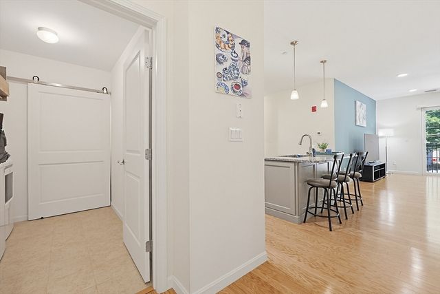 200 Revere St 4209, Canton, MA 02021