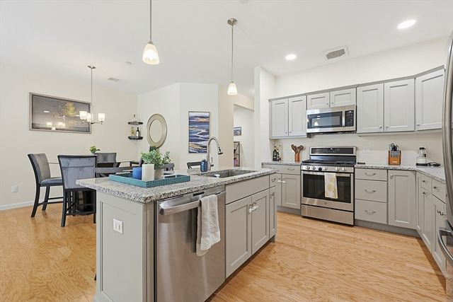 200 Revere St 4209, Canton, MA 02021