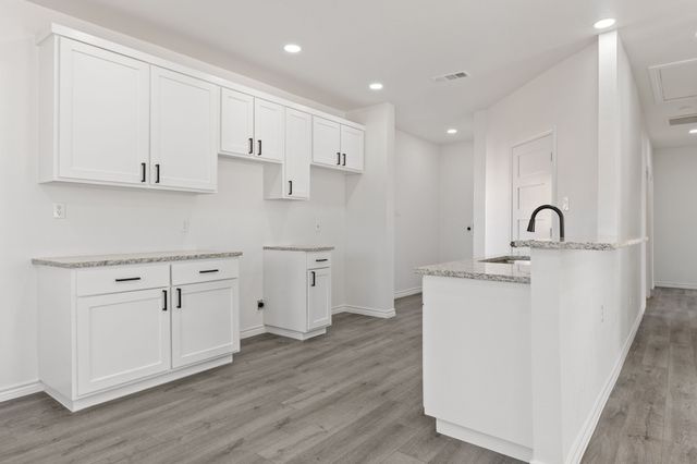 2330 Idaho Avenue, Dallas, TX 75216