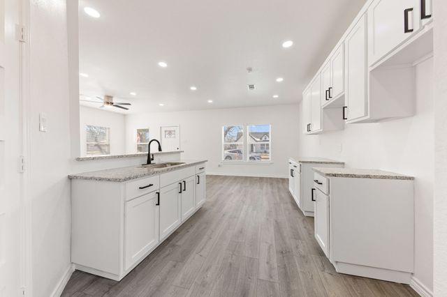 2330 Idaho Avenue, Dallas, TX 75216