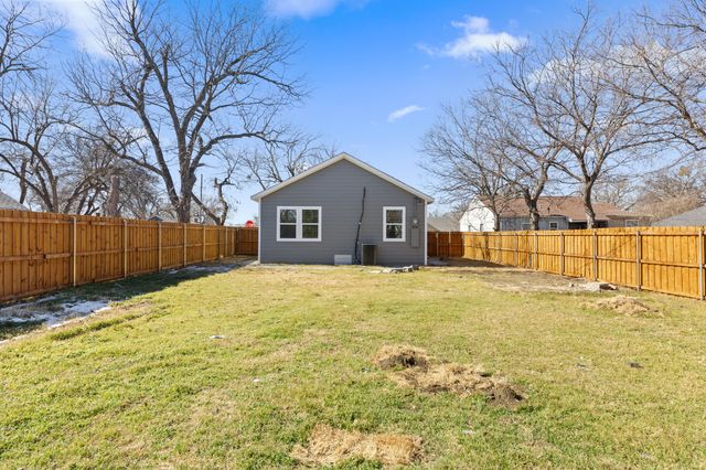 2330 Idaho Avenue, Dallas, TX 75216