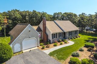 19 Deer Run, Harwich, MA 02645