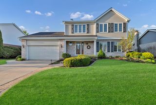 1813 Chippingham Road, Woodridge, IL 60517
