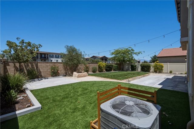 28296 Harvest Gold Court, Menifee, CA 92584