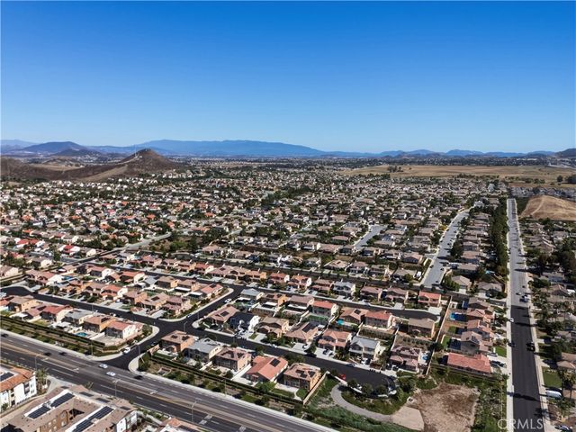 28296 Harvest Gold Court, Menifee, CA 92584