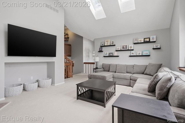 6607 Ridgeview Drive, Independence Charter Township, MI 48346