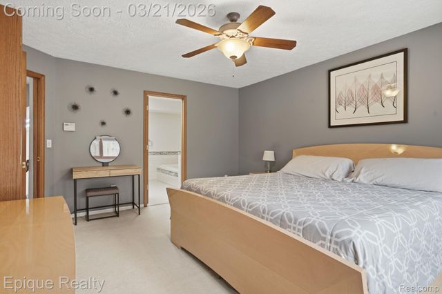 6607 Ridgeview Drive, Independence Charter Township, MI 48346