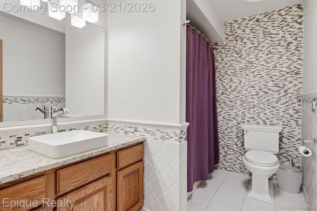 6607 Ridgeview Drive, Independence Charter Township, MI 48346