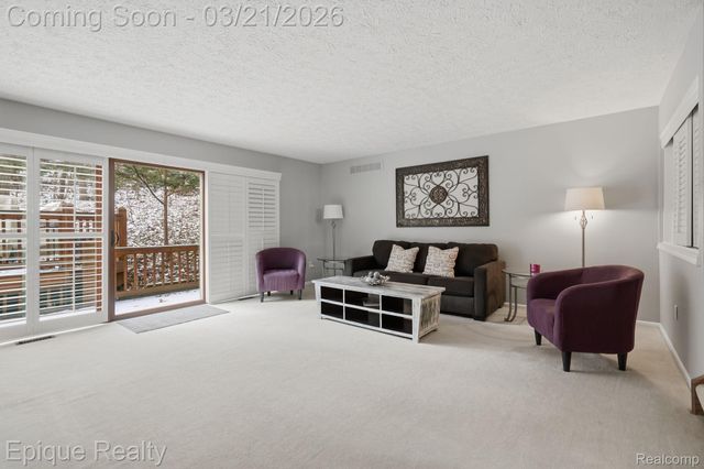 6607 Ridgeview Drive, Independence Charter Township, MI 48346