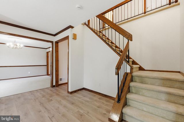 15 WAYNE WAY, East Windsor, NJ 08520
