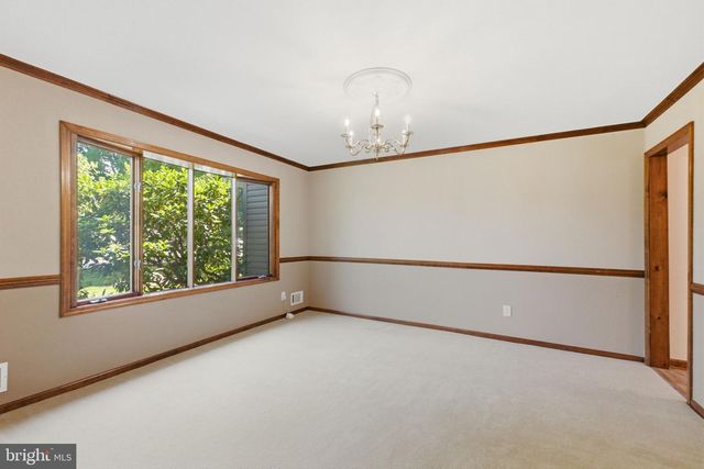 15 WAYNE WAY, East Windsor, NJ 08520