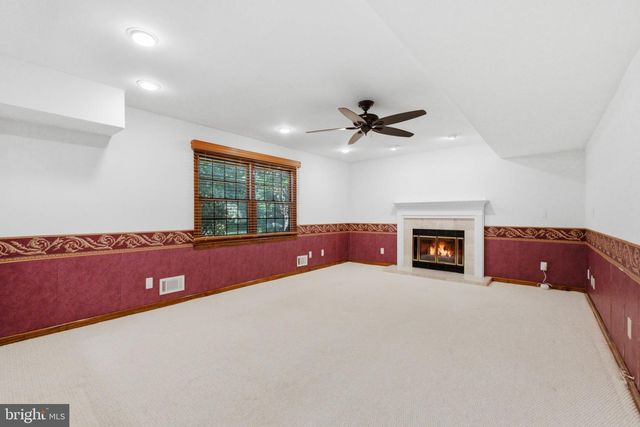 15 WAYNE WAY, East Windsor, NJ 08520