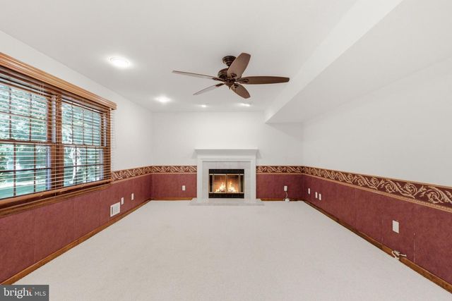 15 WAYNE WAY, East Windsor, NJ 08520