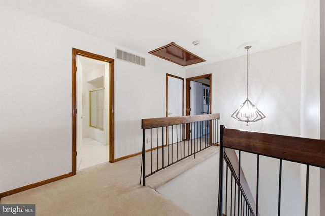 15 WAYNE WAY, East Windsor, NJ 08520