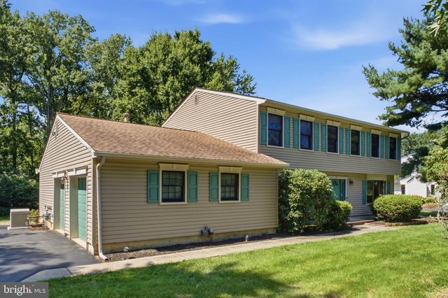 15 WAYNE WAY, East Windsor, NJ 08520