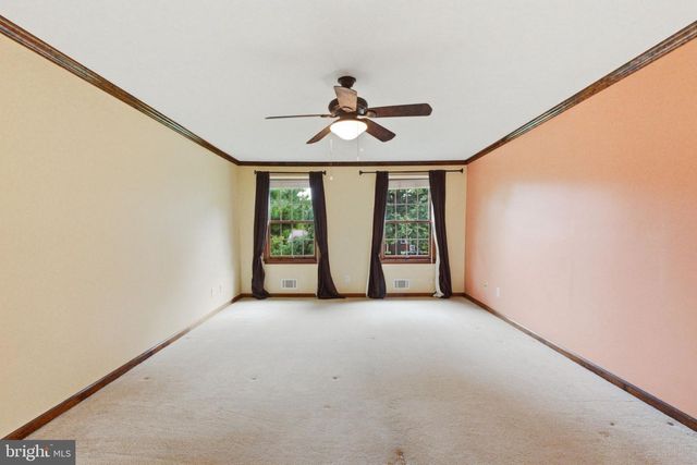 15 WAYNE WAY, East Windsor, NJ 08520