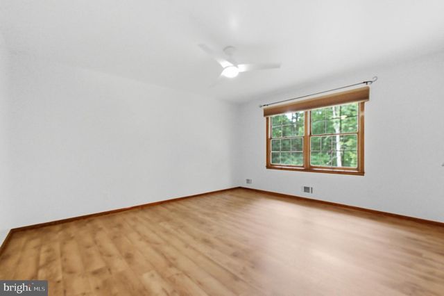 15 WAYNE WAY, East Windsor, NJ 08520