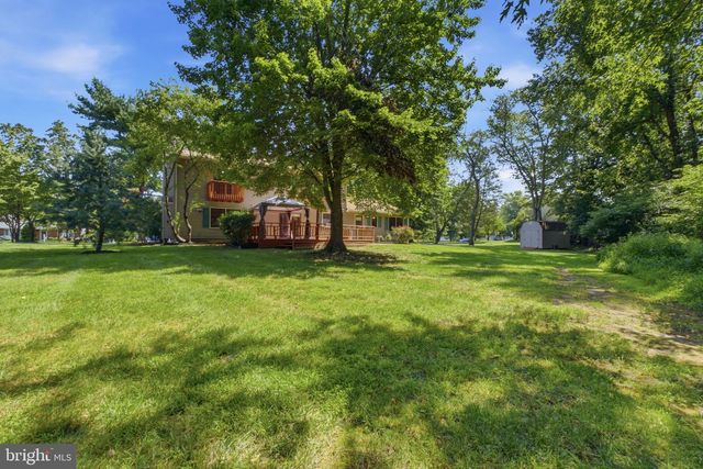 15 WAYNE WAY, East Windsor, NJ 08520