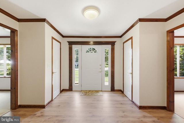 15 WAYNE WAY, East Windsor, NJ 08520