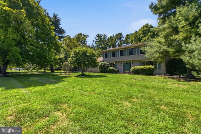 15 WAYNE WAY, East Windsor, NJ 08520