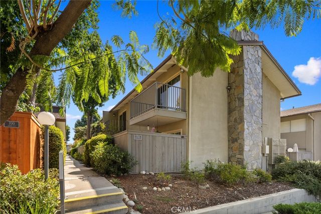 704 W Sierra Madre Boulevard 15, Sierra Madre, CA 91024