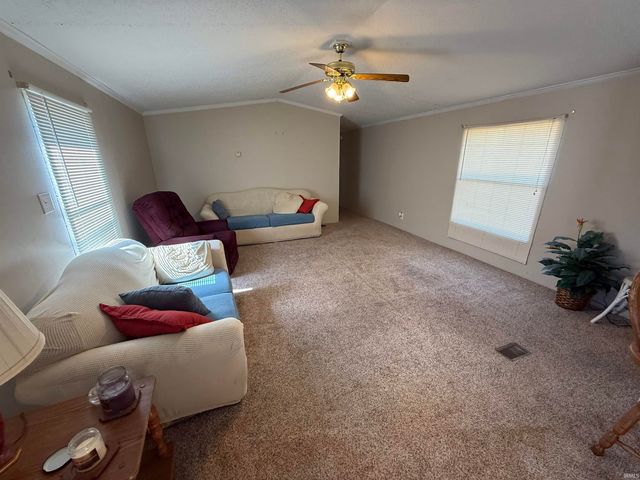 3015 Benjamin Lane, Vincennes, IN 47591