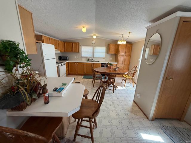 3015 Benjamin Lane, Vincennes, IN 47591