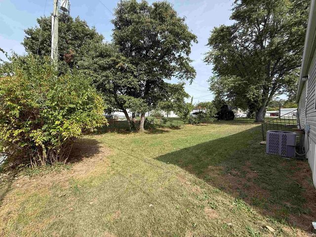 3015 Benjamin Lane, Vincennes, IN 47591