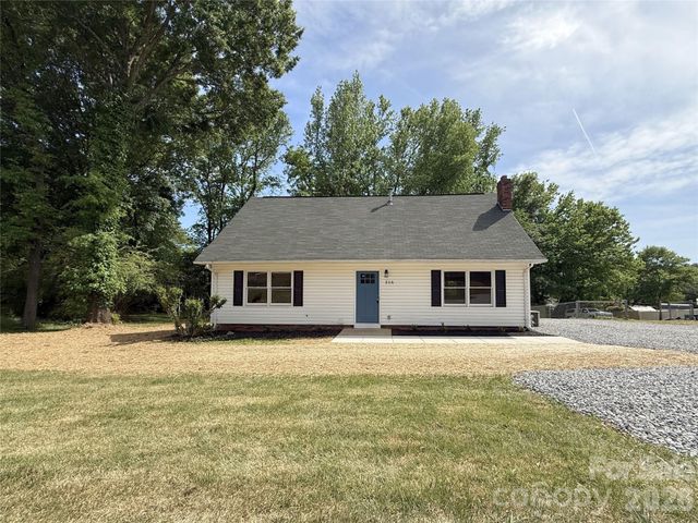 806 S Laurel Street, Lincolnton, NC 28092