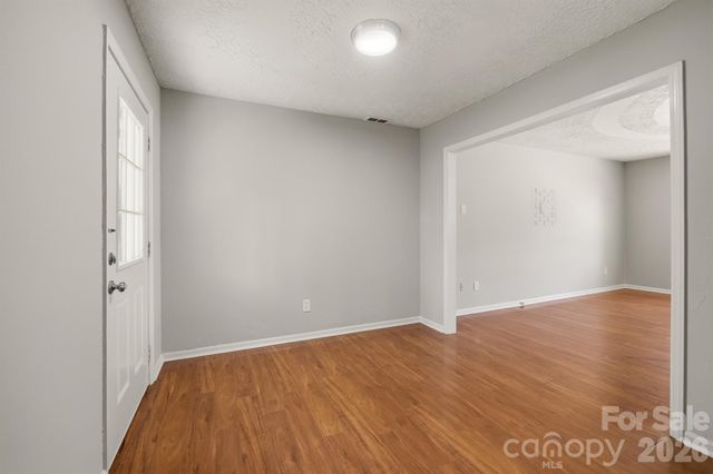 806 S Laurel Street, Lincolnton, NC 28092
