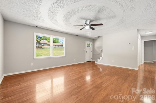 806 S Laurel Street, Lincolnton, NC 28092