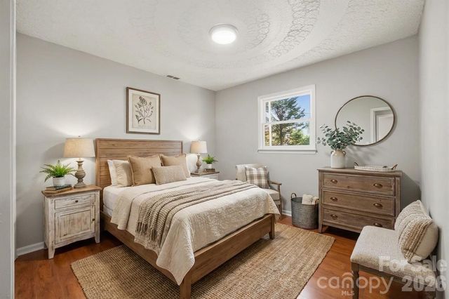 806 S Laurel Street, Lincolnton, NC 28092