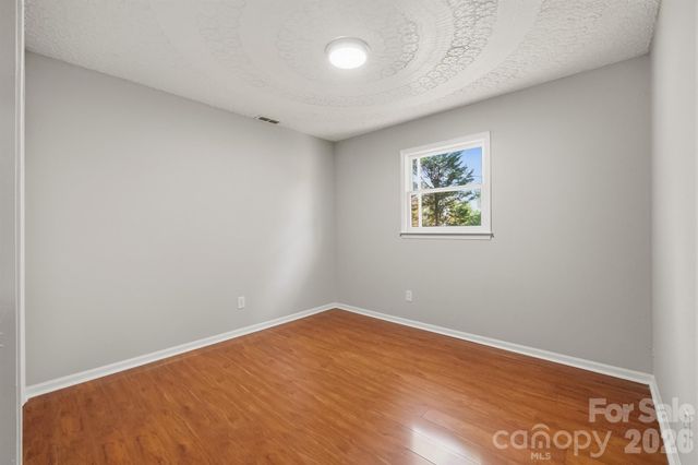 806 S Laurel Street, Lincolnton, NC 28092