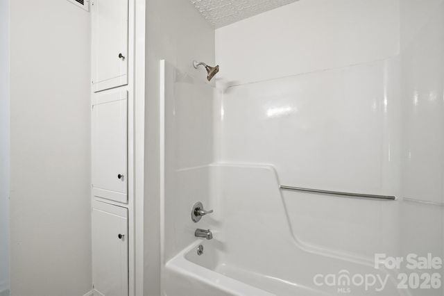 806 S Laurel Street, Lincolnton, NC 28092