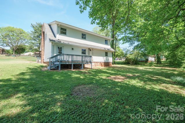 806 S Laurel Street, Lincolnton, NC 28092