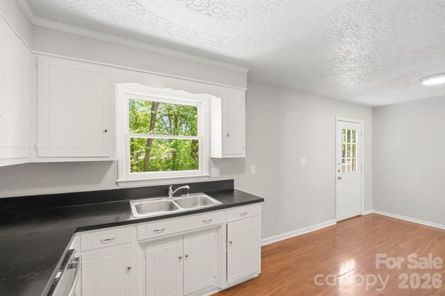 806 S Laurel Street, Lincolnton, NC 28092
