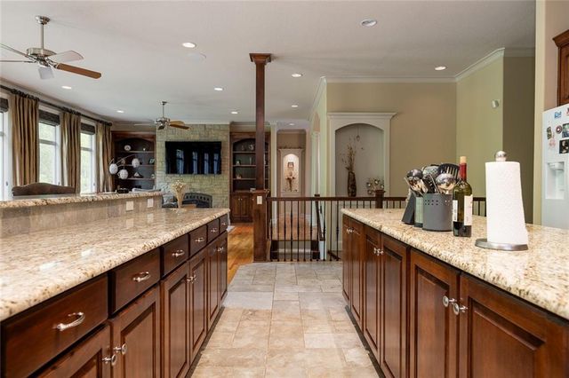 4530 Verona Drive, Riverside, MO 64150