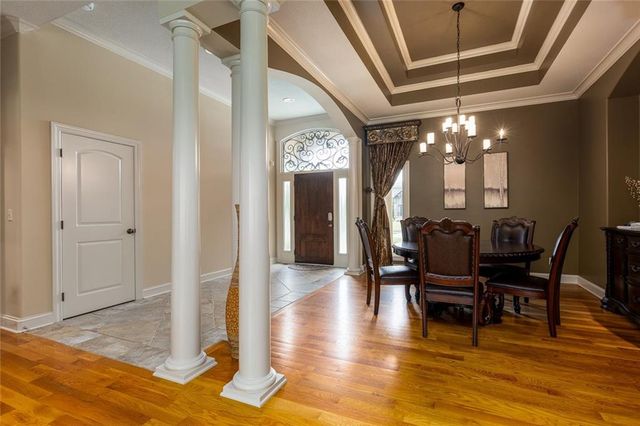 4530 Verona Drive, Riverside, MO 64150