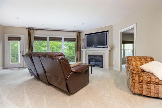 4530 Verona Drive, Riverside, MO 64150