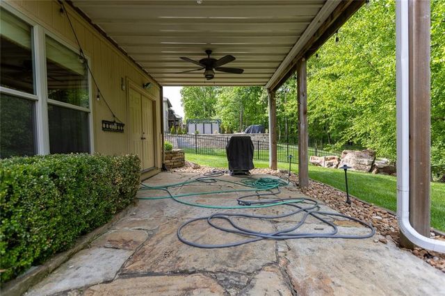 4530 Verona Drive, Riverside, MO 64150