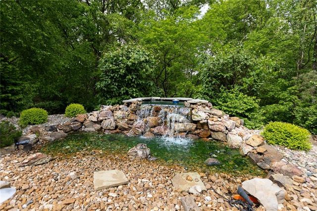 4530 Verona Drive, Riverside, MO 64150