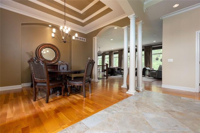4530 Verona Drive, Riverside, MO 64150