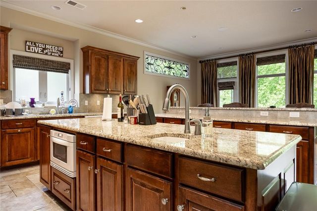 4530 Verona Drive, Riverside, MO 64150